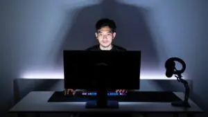 Монитор как основной источник освещения